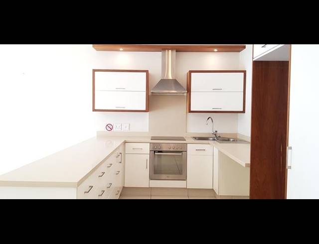 2 BEDROOM TOWNHOUSE FOR SALE IN SENDERWOOD